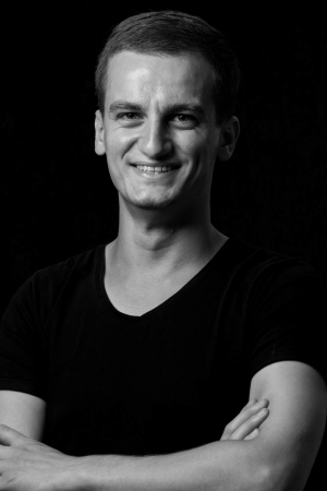Samet &Ouml;.